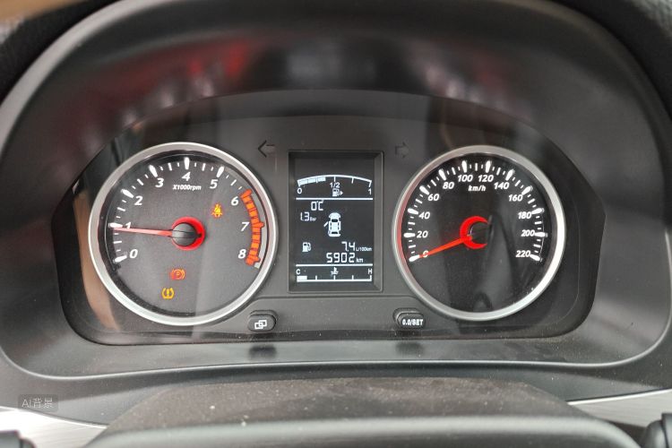 Forthing T5 2023 car image #13