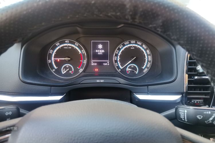 Skoda Karoq 2020 изображение автомобиля #13