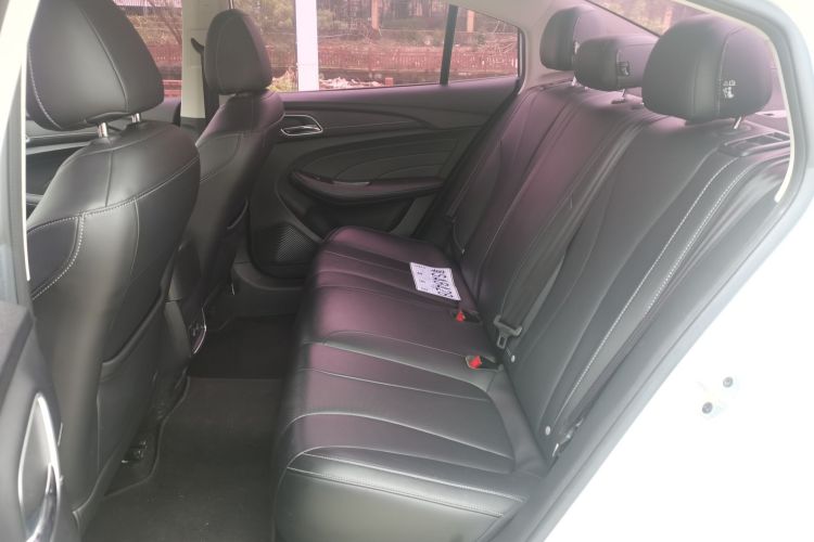 Roewe i5 2018 car image #13