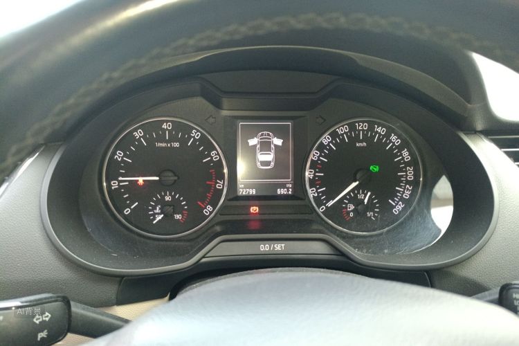 Skoda Octavia 2015 car image #13