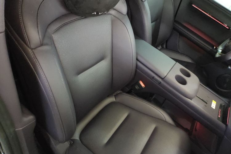 Avatr 06 2025 imagem de carro #13