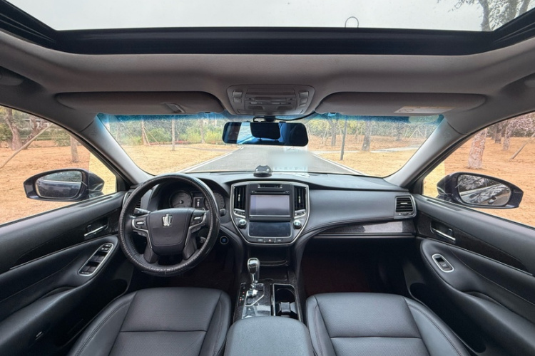 丰田 皇冠 2018 汽车图片 #13