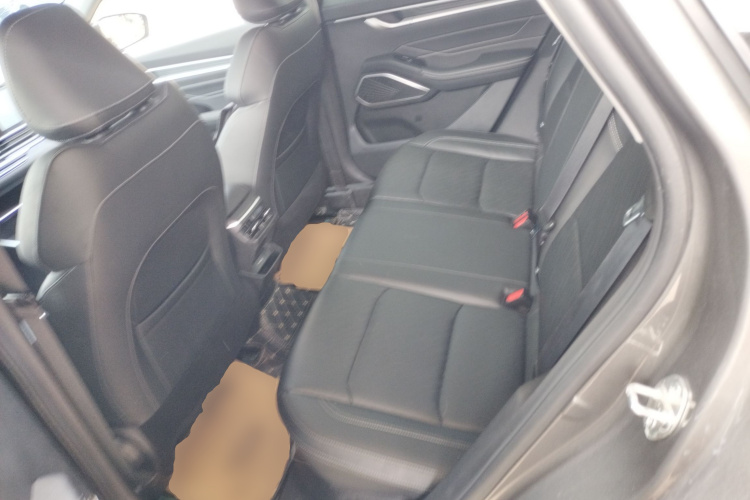 GEELY Emgrand 2022 car image #13