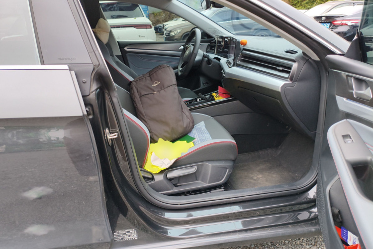 Volkswagen Lamando 2024 car image #13