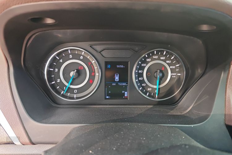 Soueast A5 Wing Dance 2018 car image #13