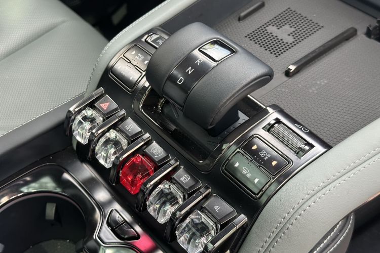 FangChengBao Leopard 5 2024 car image #13