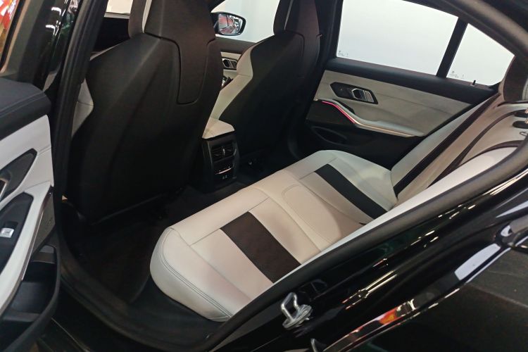 BMW M3 2025 imagen de coche #13