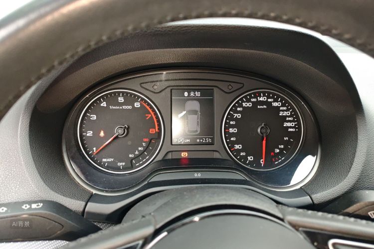 Q2L 2019 car image #13