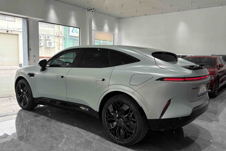 Avatr 11 2023 car image #13