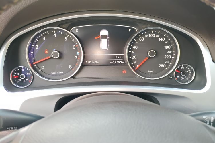 Volkswagen Touareg 2015 car image #13