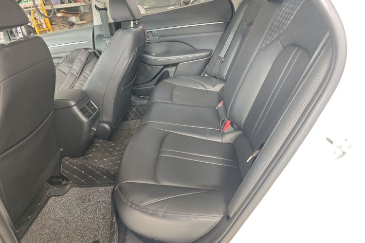 Hyundai Sonata 2020 immagine di auto #13