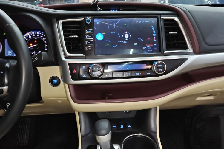 Toyota Highlander 2017 #13 Toyota Highlander 2017 car image #13