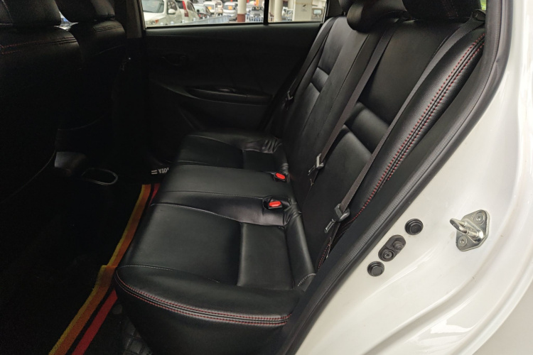 Toyota Yaris L Zhixiang 2018 immagine di auto #13