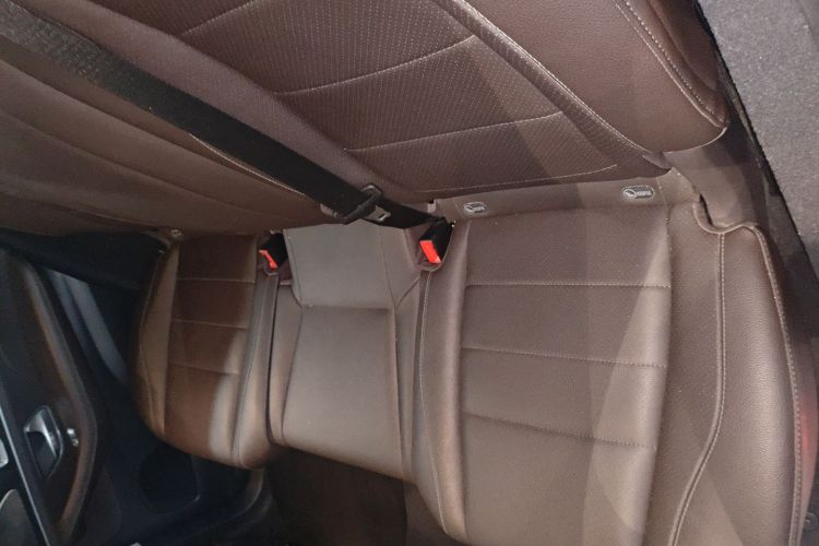 Mercedes-Benz GLE Class 2022 car image #13