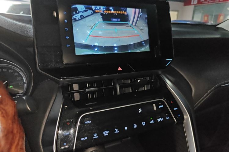 Toyota Harrier 2023 car image #13