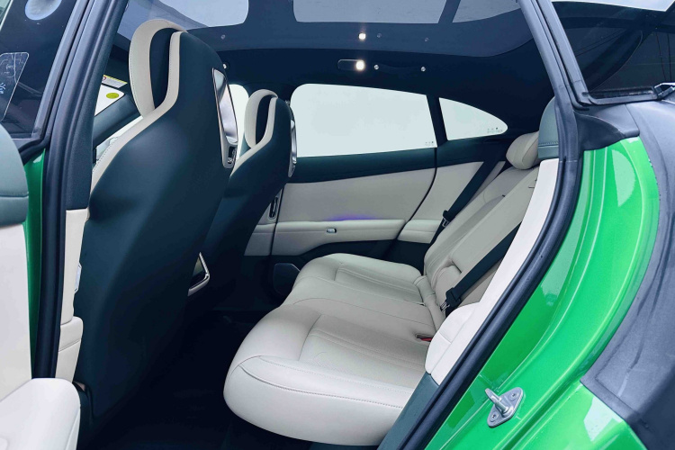 MI YU7 2025 car image #13