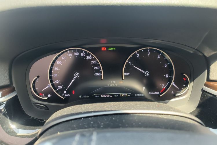 BMW 5 Series 2017 #13 BMW 5 Series 2017 car image #13