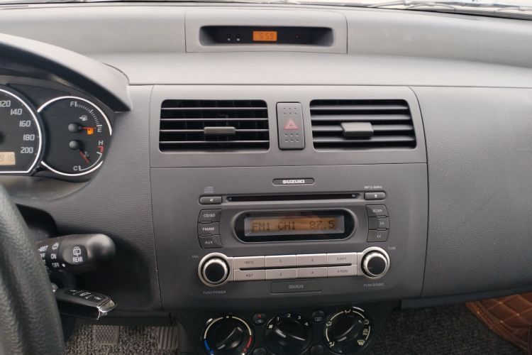 铃木 雨燕 2018 汽车图片 #13