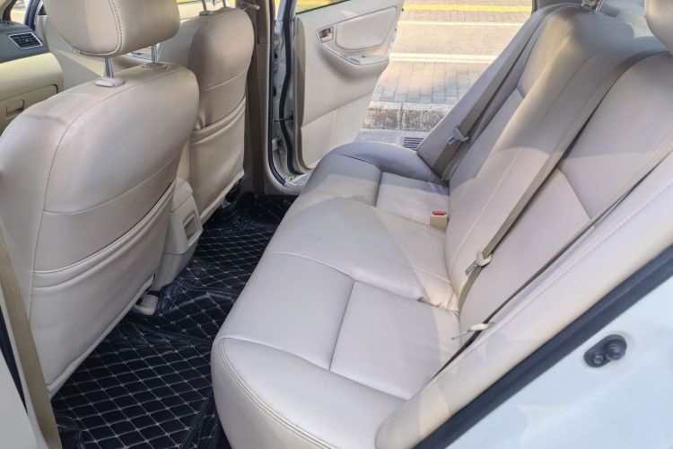 Toyota Corolla (Classic) 2015 car image #13