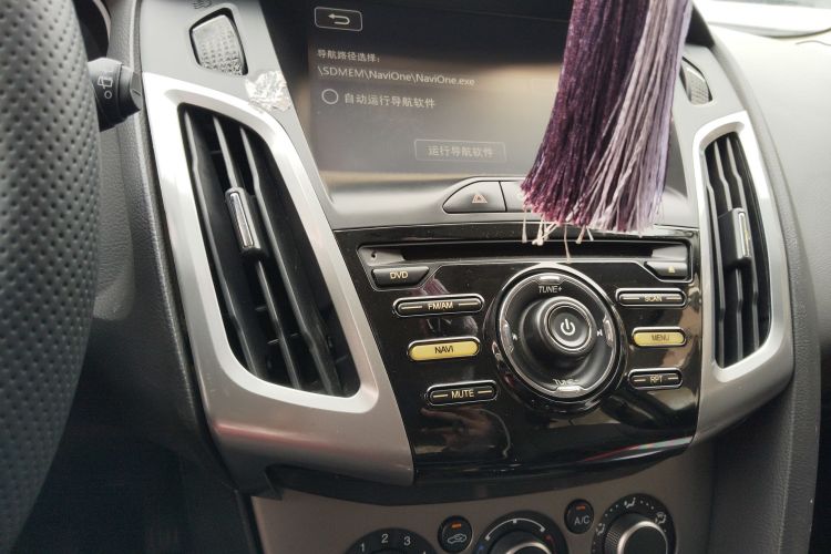 Ford Focus 2014 car image #13