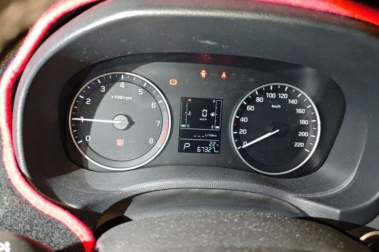 Hyundai ix25 2017 immagine di auto #13