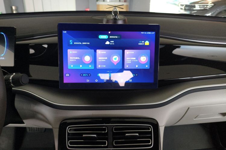 BYD Qin Plus 2023 imagem de carro #13