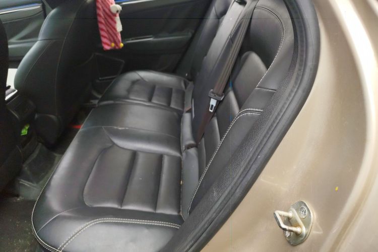 GEELY Emgrand GS 2016 car image #13
