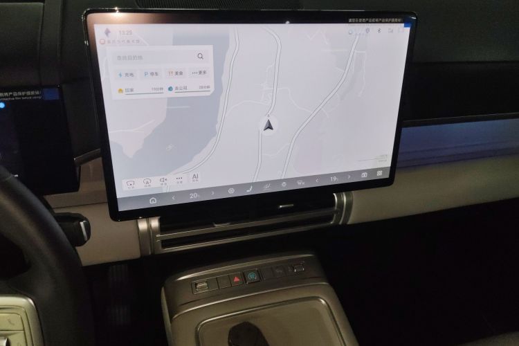 FangChengBao Tiger 7 2025 car image #13