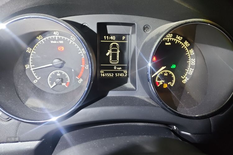 Skoda Yeti 2015 car image #13