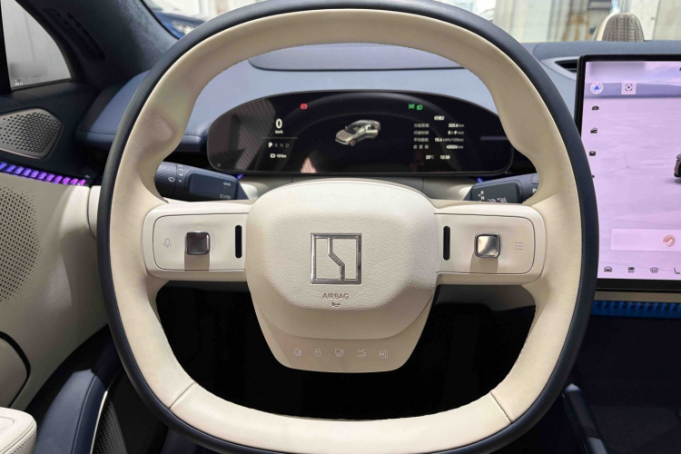 极氪 极氪007 2024 汽车图片 #13