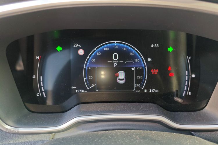 Toyota Frontlander 2023 car image #13