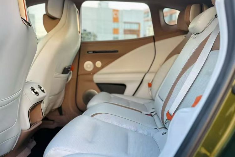 Avatr 07 2024 immagine di auto #13