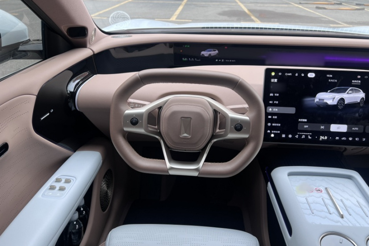 Avatr 07 2025 car image #13