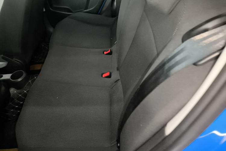 Volkswagen up! 2016 car image #13