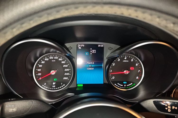 Mercedes-Benz C Class 2019 car image #13