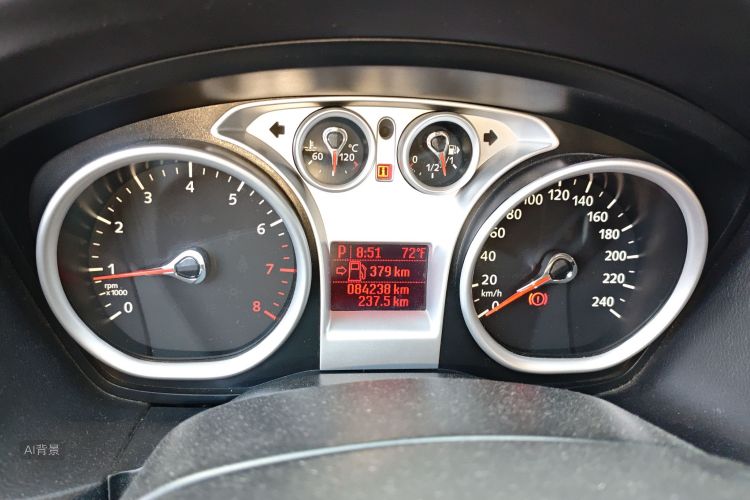 Ford Focus 2014 car image #13