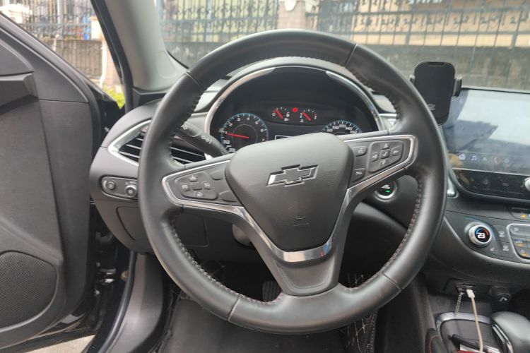 Chevrolet Malibu XL 2022 immagine di auto #13