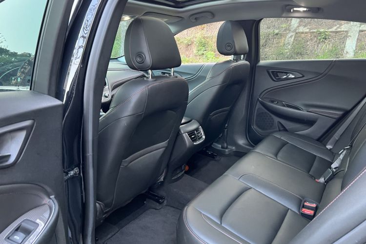 Chevrolet Malibu XL 2022 immagine di auto #13