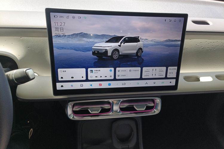 零跑汽车 零跑B10 2025 汽车图片 #13