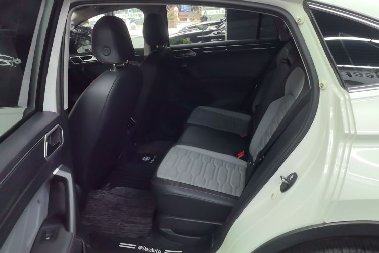 Volkswagen Tiguan X 2023 car image #13