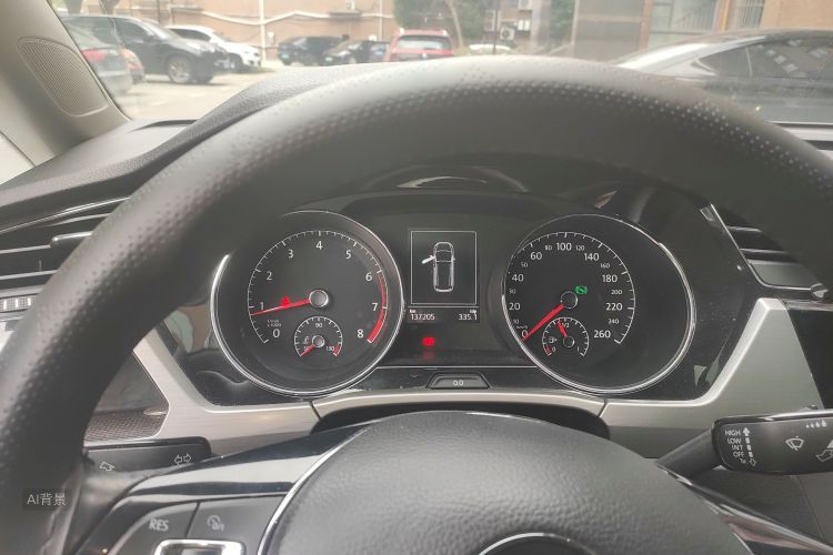 Volkswagen Touran 2017 immagine di auto #13