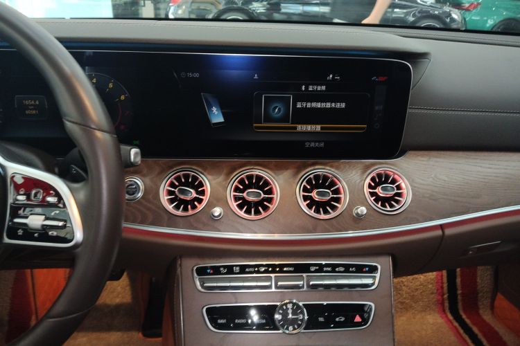 Mercedes-Benz E Class 2020 car image #13