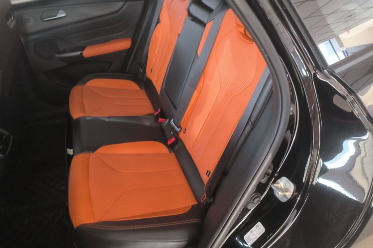 Changan UNI-V 2025 изображение автомобиля #13