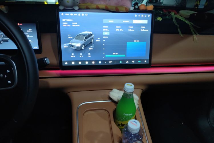 零跑汽车 零跑C10 2025 汽车图片 #13