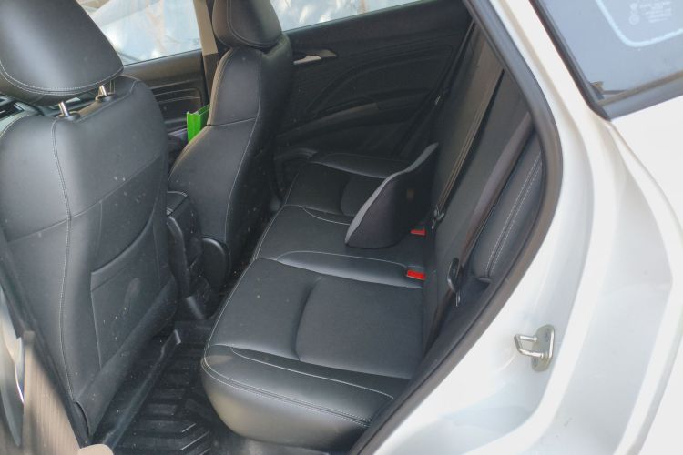 哪吒汽车 哪吒AYA 2024 汽车图片 #13