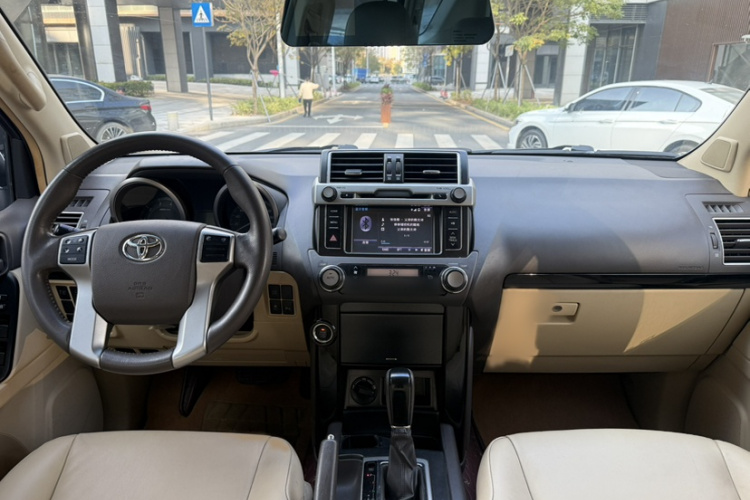 Toyota Land Cruiser Prado 2016 car image #13