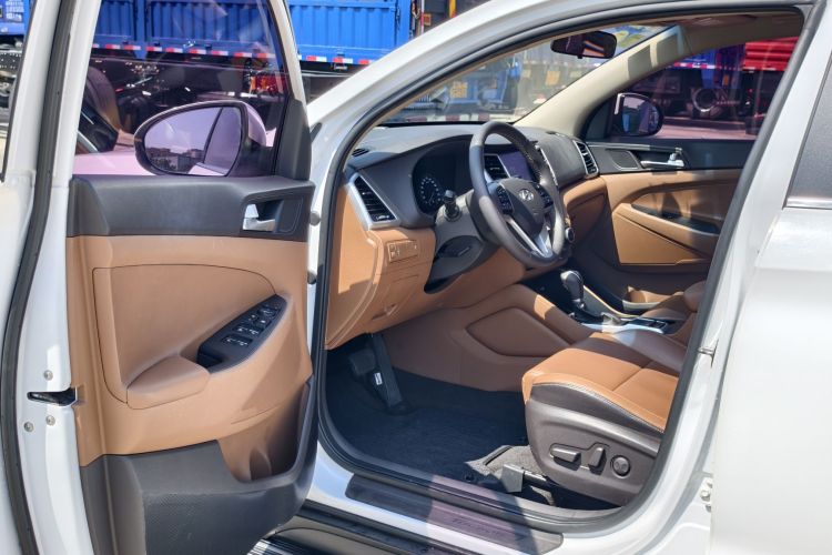 Hyundai Tucson 2017 صورة سيارة #13