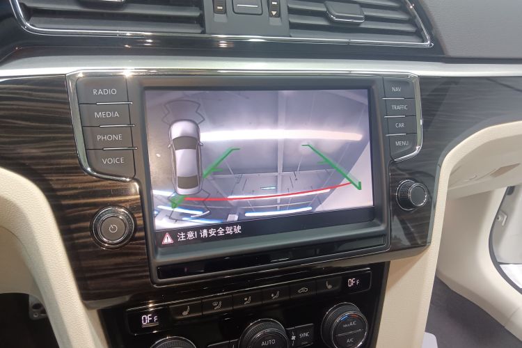 Volkswagen Lamando 2017 изображение автомобиля #13