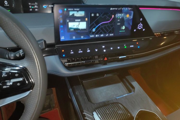 Changan UNI-K iDD 2022 car image #13