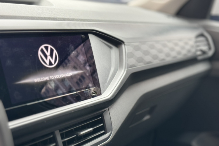 Volkswagen T-Cross 2021 #13 Volkswagen T-Cross 2021 car image #13